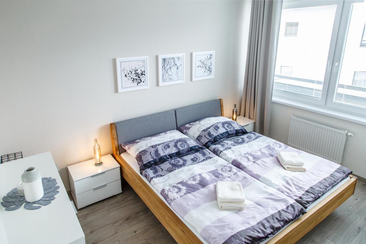 The Town Hall Residence -Welcome Home Apartment-Free Outdoor Parking-Ac Košice Eksteriør billede