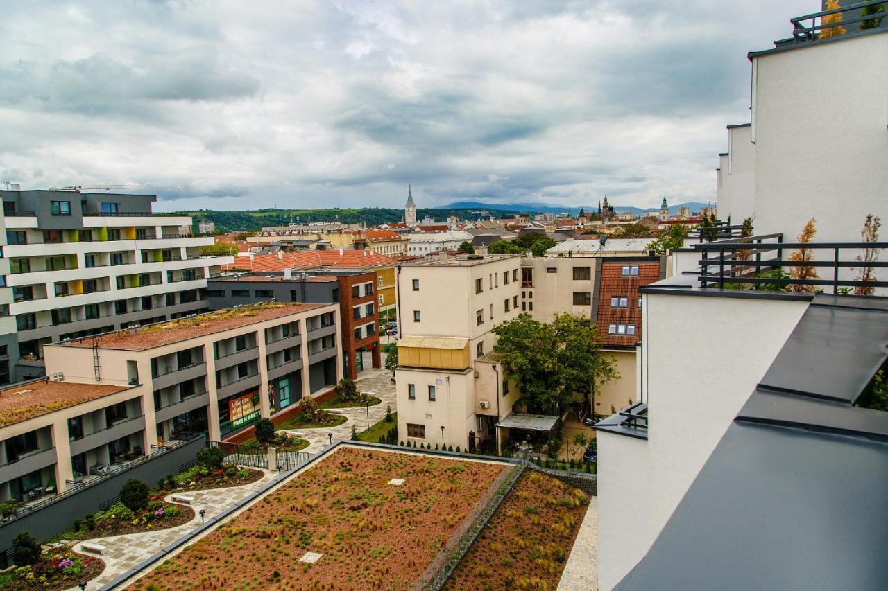 The Town Hall Residence -Welcome Home Apartment-Free Outdoor Parking-Ac Košice Eksteriør billede